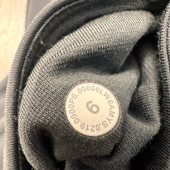 lululemon athletica All The Right Places Crop‎ Sz 6 - Picture 3 of 5